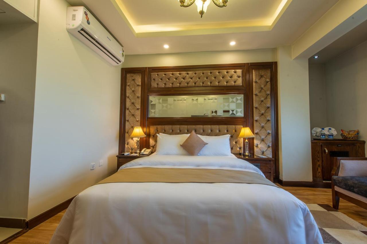 Envoy Continental Hotel Islamabad Buitenkant foto