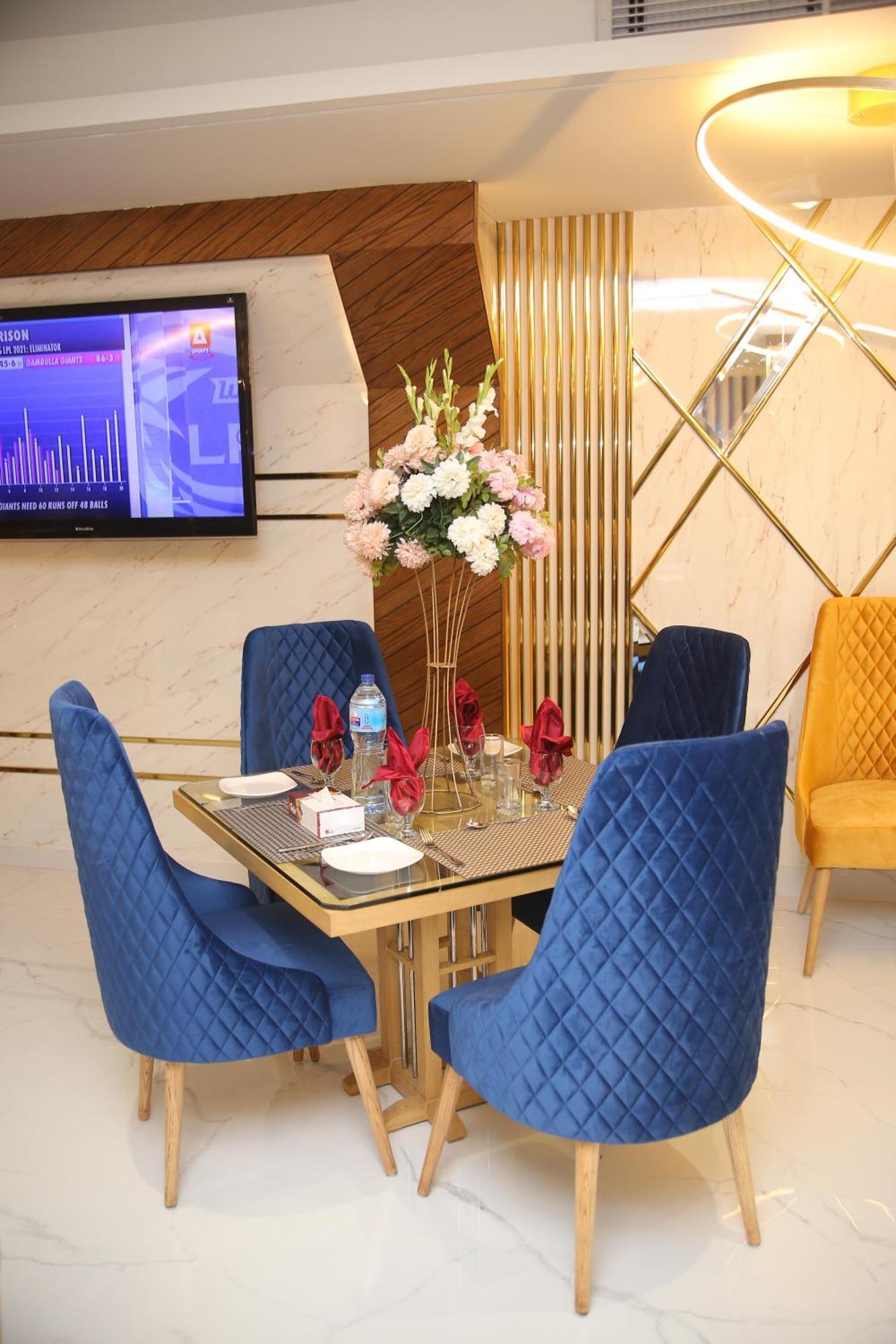 Envoy Continental Hotel Islamabad Buitenkant foto