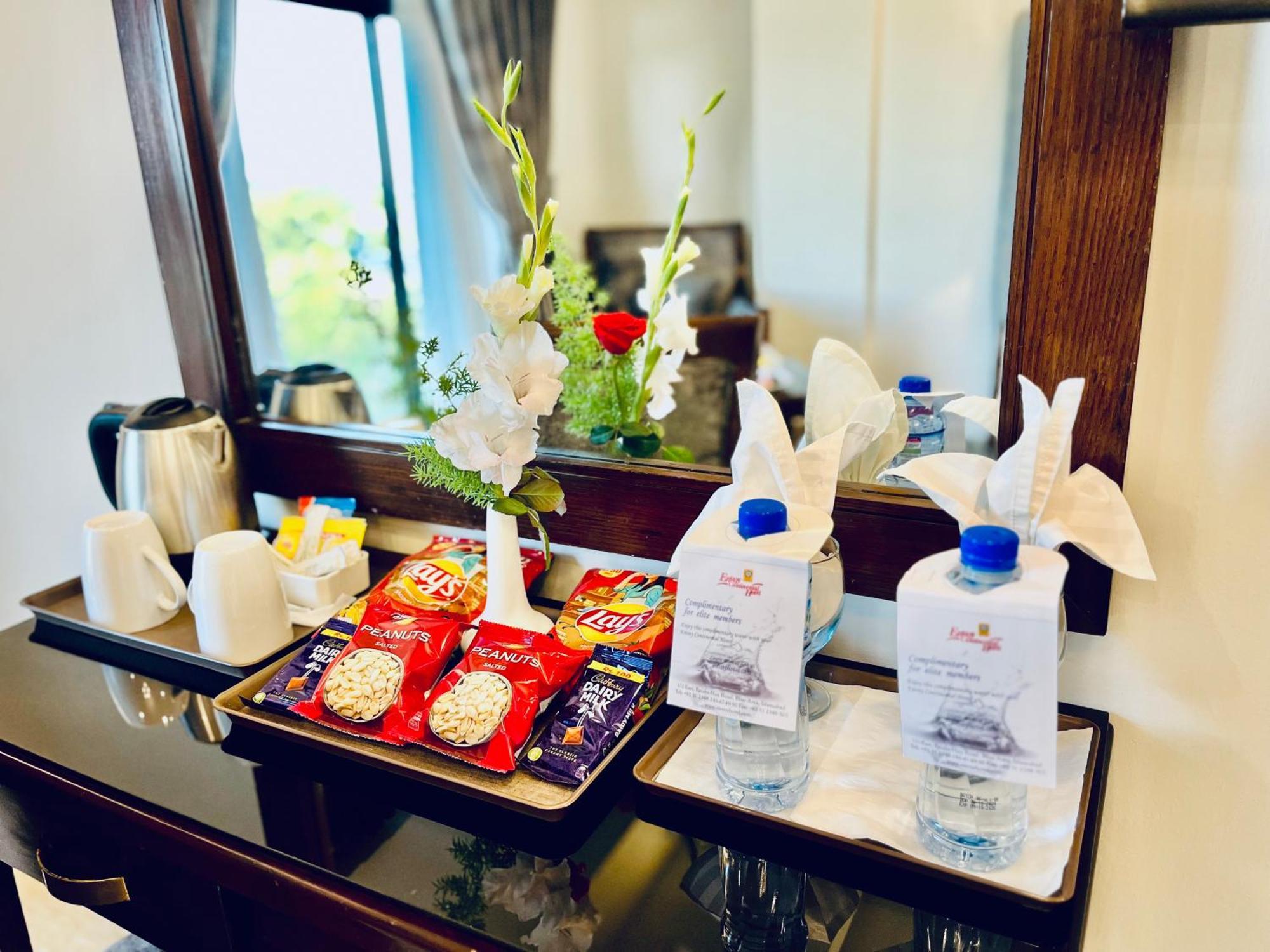 Envoy Continental Hotel Islamabad Buitenkant foto